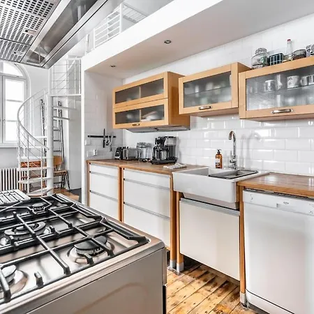 Tower Penthouse 1 Bedroom And Loft With 360-degree Views Lägenhet