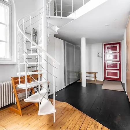 Tower Penthouse 1 Bedroom And Loft With 360-degree Views Apartmán *